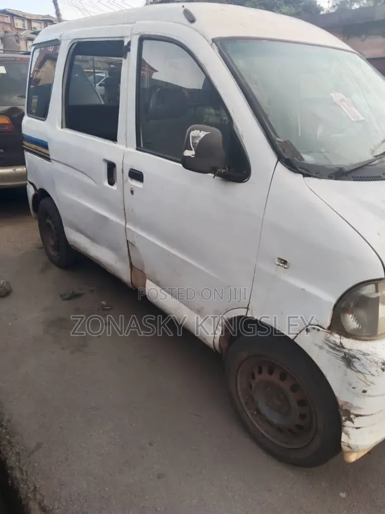 Daihatsu Hijet 2010 White