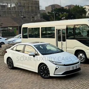 New Toyota Corolla XSE 2026 White