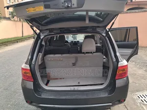Toyota Highlander 2011 Gray