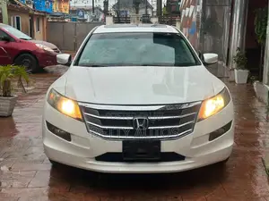 Honda Accord Crosstour 2011 White