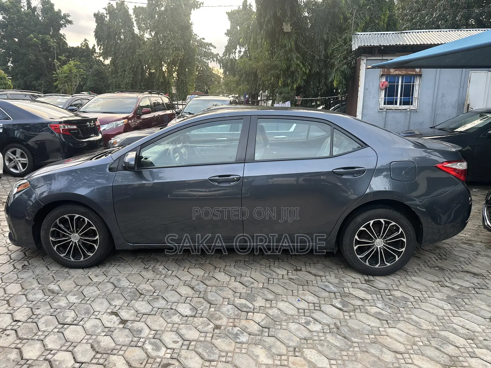 Toyota Corolla 2016 Gray
