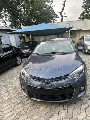Toyota Corolla 2016 Gray