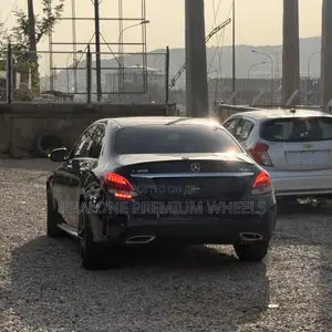 Mercedes-Benz C300 Sport 4Matic Sedan AWD (2.0L 4cyll 7A) 2016 Blue