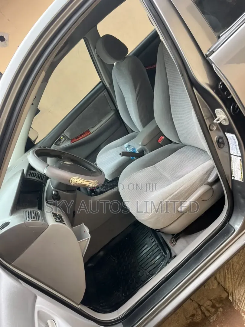 Toyota Corolla 2008 Gray