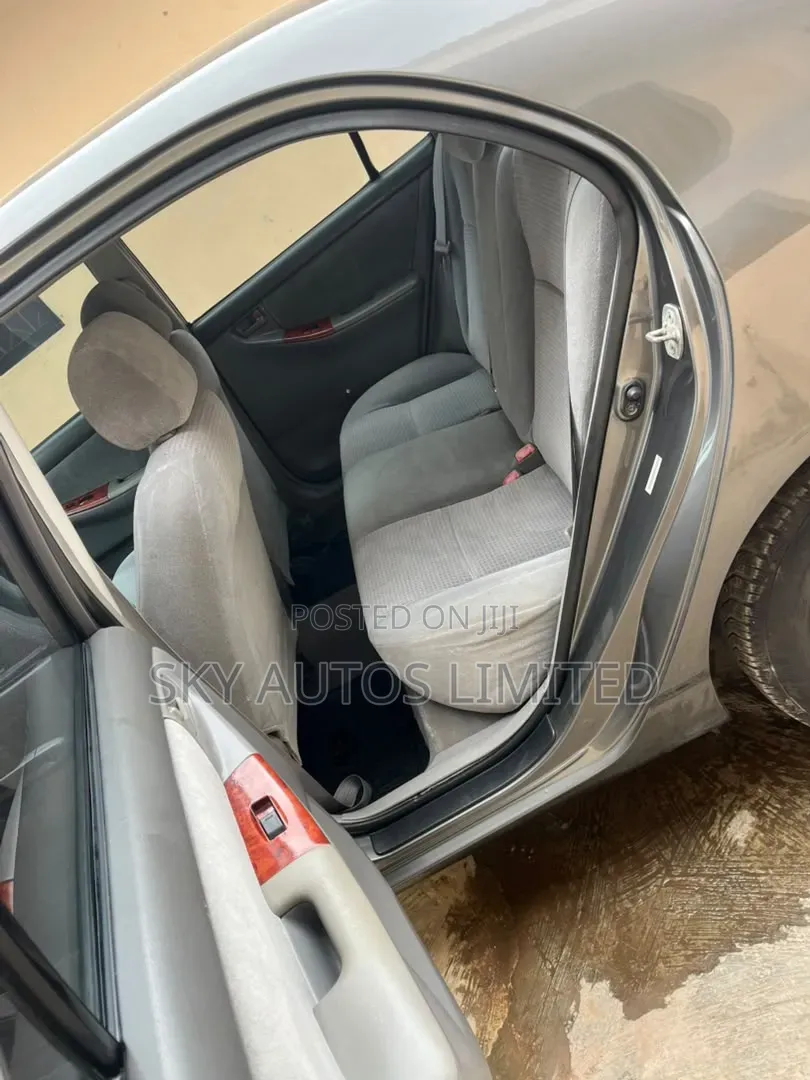 Toyota Corolla 2008 Gray