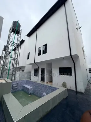 7bdrm Duplex in Carlton Gate Gra, Akobo for sale