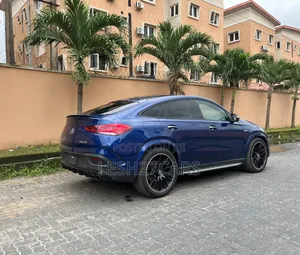 Mercedes-Benz GLE-Class 2021 Blue