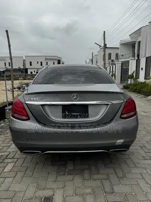 Mercedes-Benz C300 2016 Gray