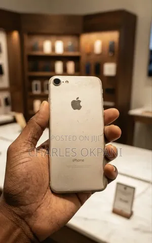 Apple iPhone 7 32 GB White