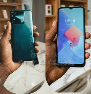 Tecno Spark 8 64 GB Blue