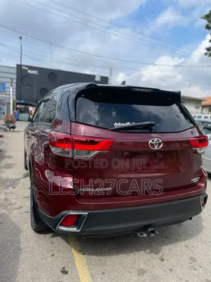 Toyota Highlander Limited 4x4 V6 (3.5L 6cyl 8A) 2017 Red