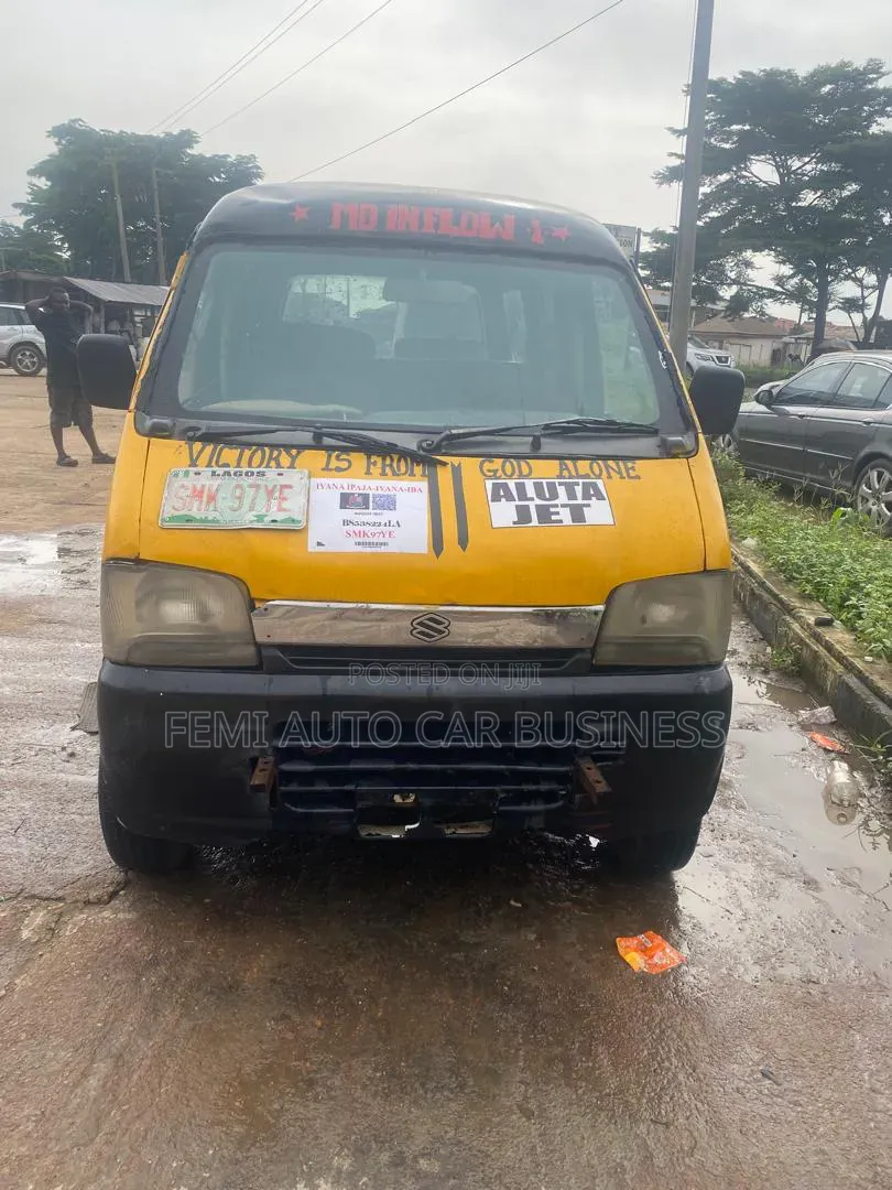 Suzuki APV Minibus 2002 Yellow