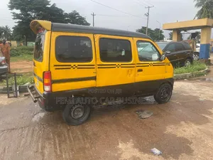 Suzuki APV Minibus 2002 Yellow