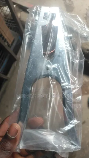 Earth Clamp Esape