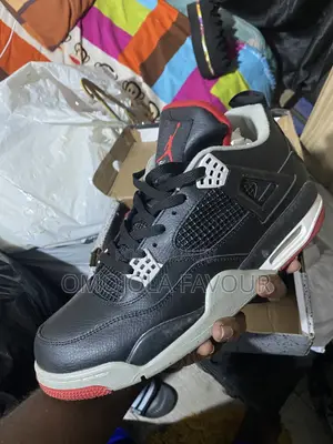Air Jordan 4 Retro