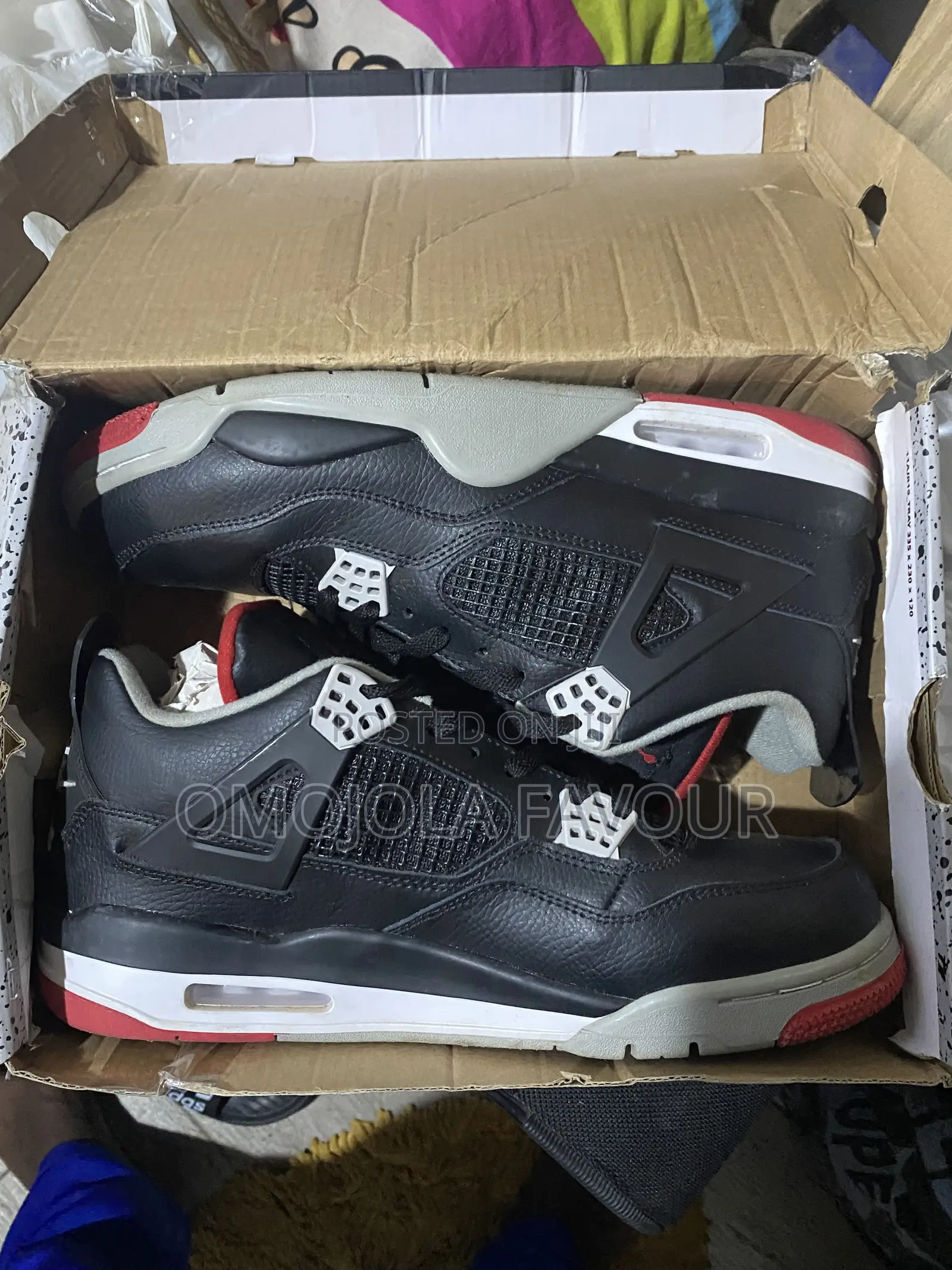 Air Jordan 4 Retro