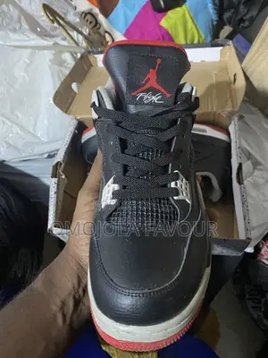 Air Jordan 4 Retro