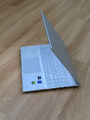 Laptop HP Envy 15 16GB Intel Core i7 SSD 1T