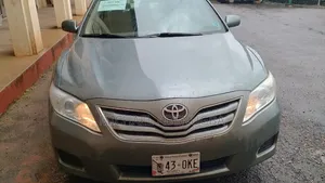 Toyota Camry Base 4dr Sedan (2.5L 4cyl 6M) 2010 Green