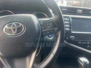 Toyota Camry 2018 Gray