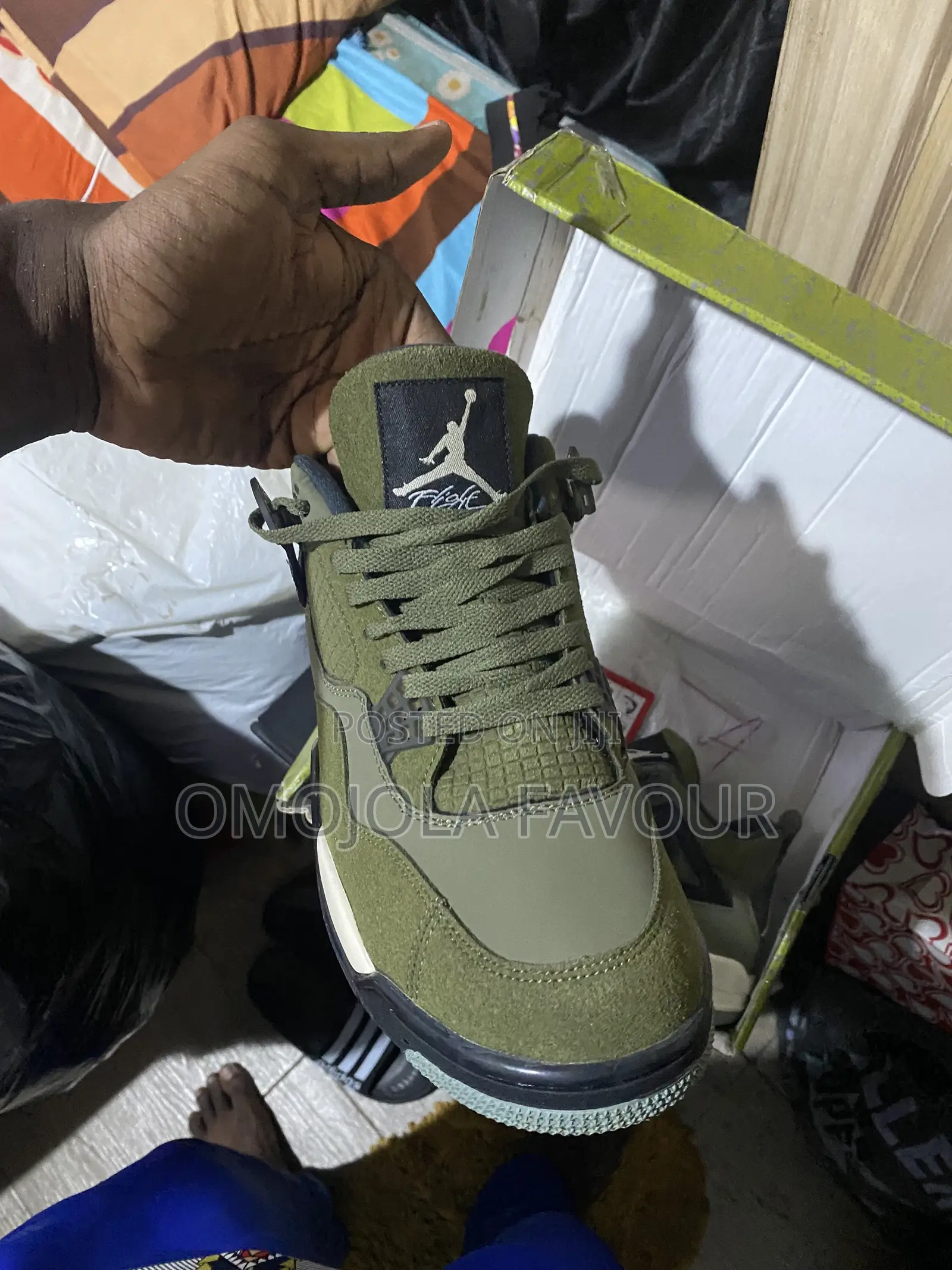 Air Jordan 4 Retro