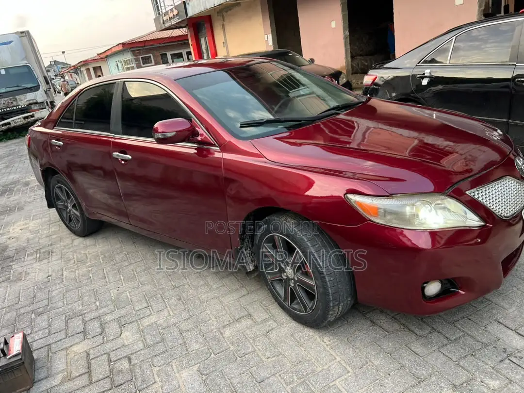 Toyota Camry 2009 Red