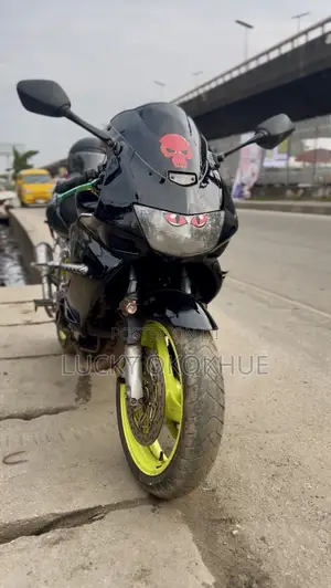 Honda VF 2014 Black