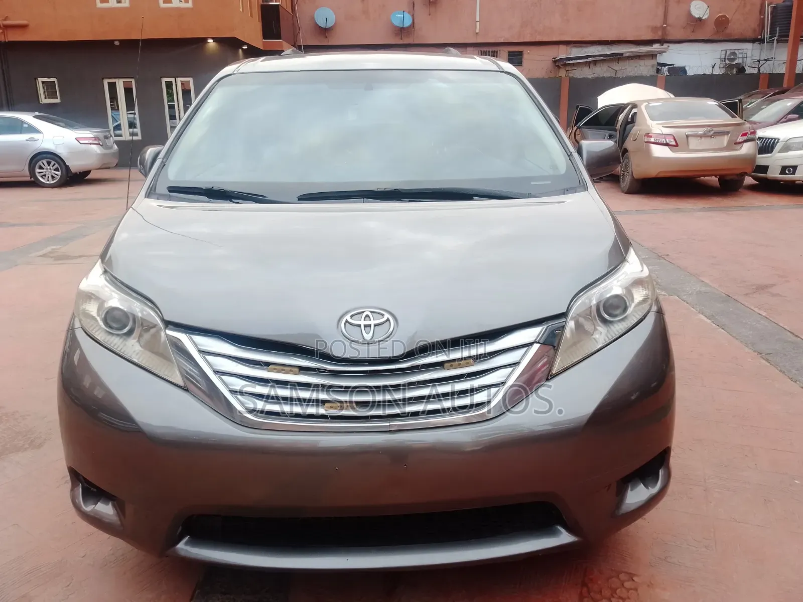 Toyota Sienna 2010 Gray