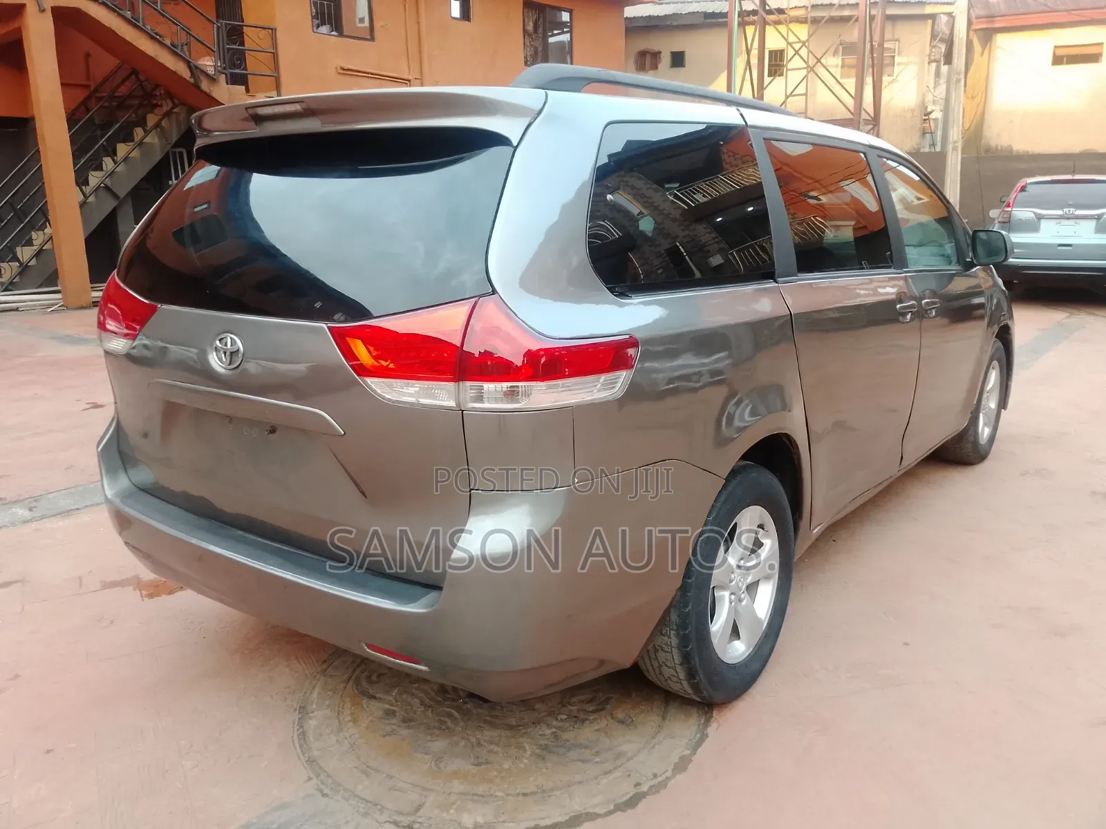 Toyota Sienna 2010 Gray