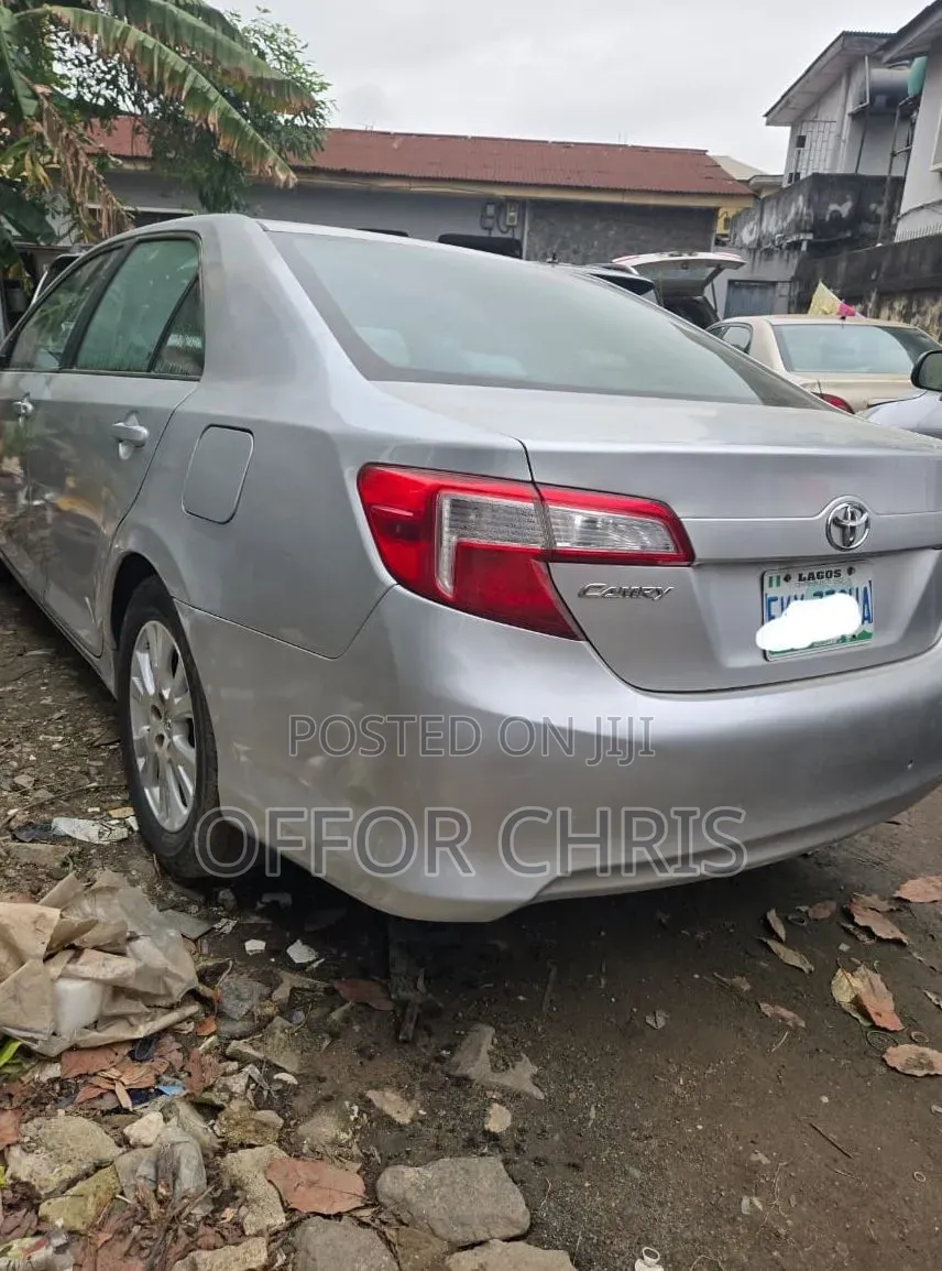 Toyota Camry 2012 Silver