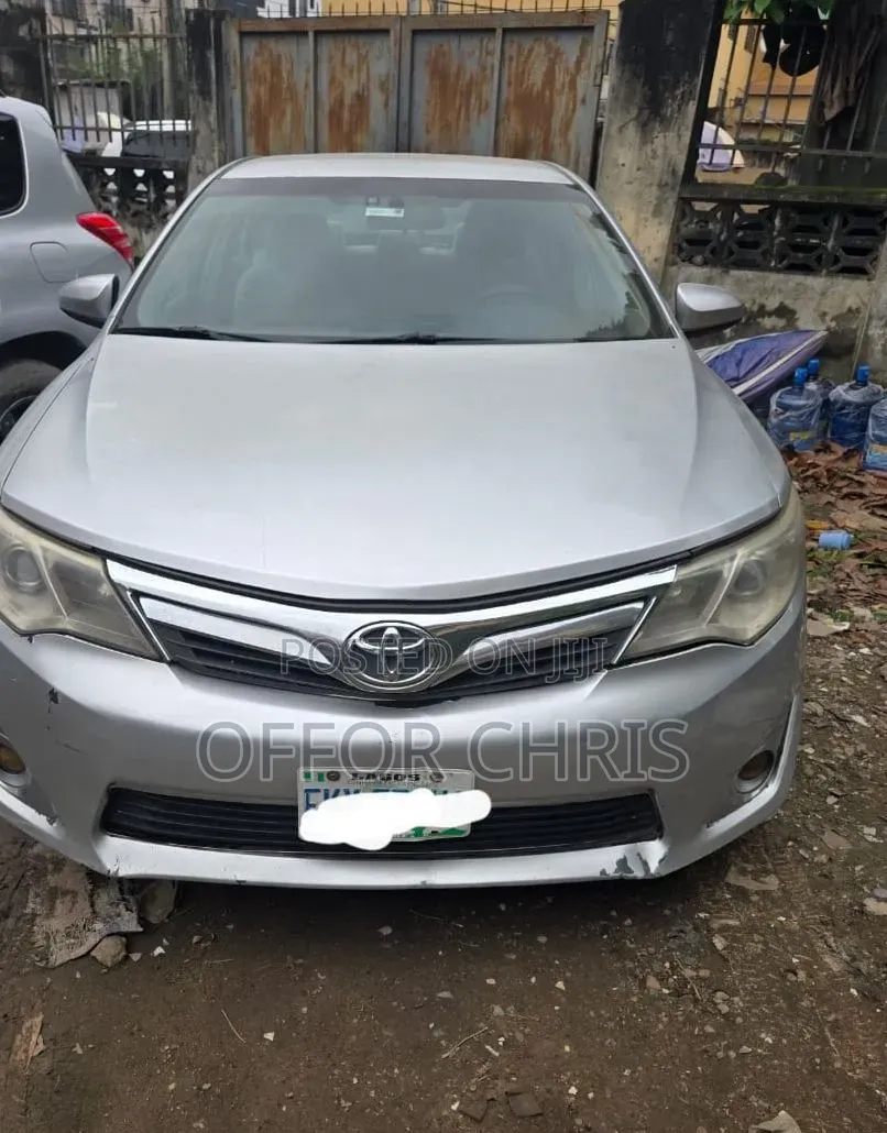 Toyota Camry 2012 Silver