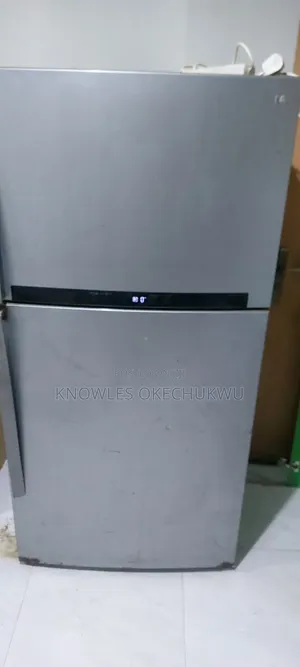 LG Fridgerator (Top Freezer)