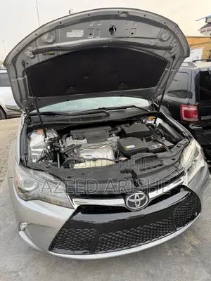 Toyota Camry SE 4dr Sedan (2.5L 4cyl 6A) 2016 Silver