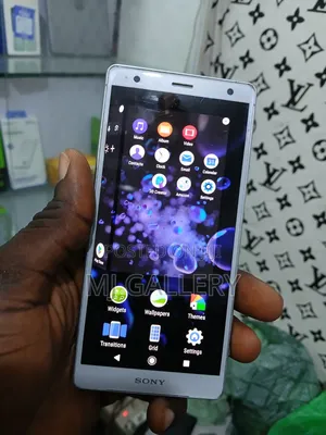 Sony Xperia XZ2 64 GB White