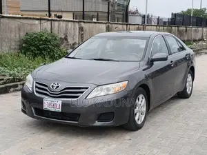 Toyota Camry 2010 Gray