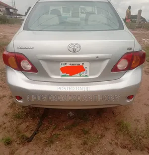 Toyota Corolla LE 4dr Sedan (1.8L 4 cyl 4A) 2009 Silver