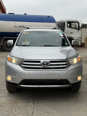Toyota Highlander Limited 3.5l 4WD 2013 Silver
