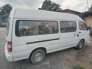 Foton View 2013 White