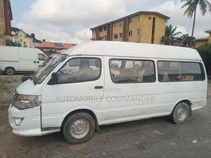 Foton View 2013 White