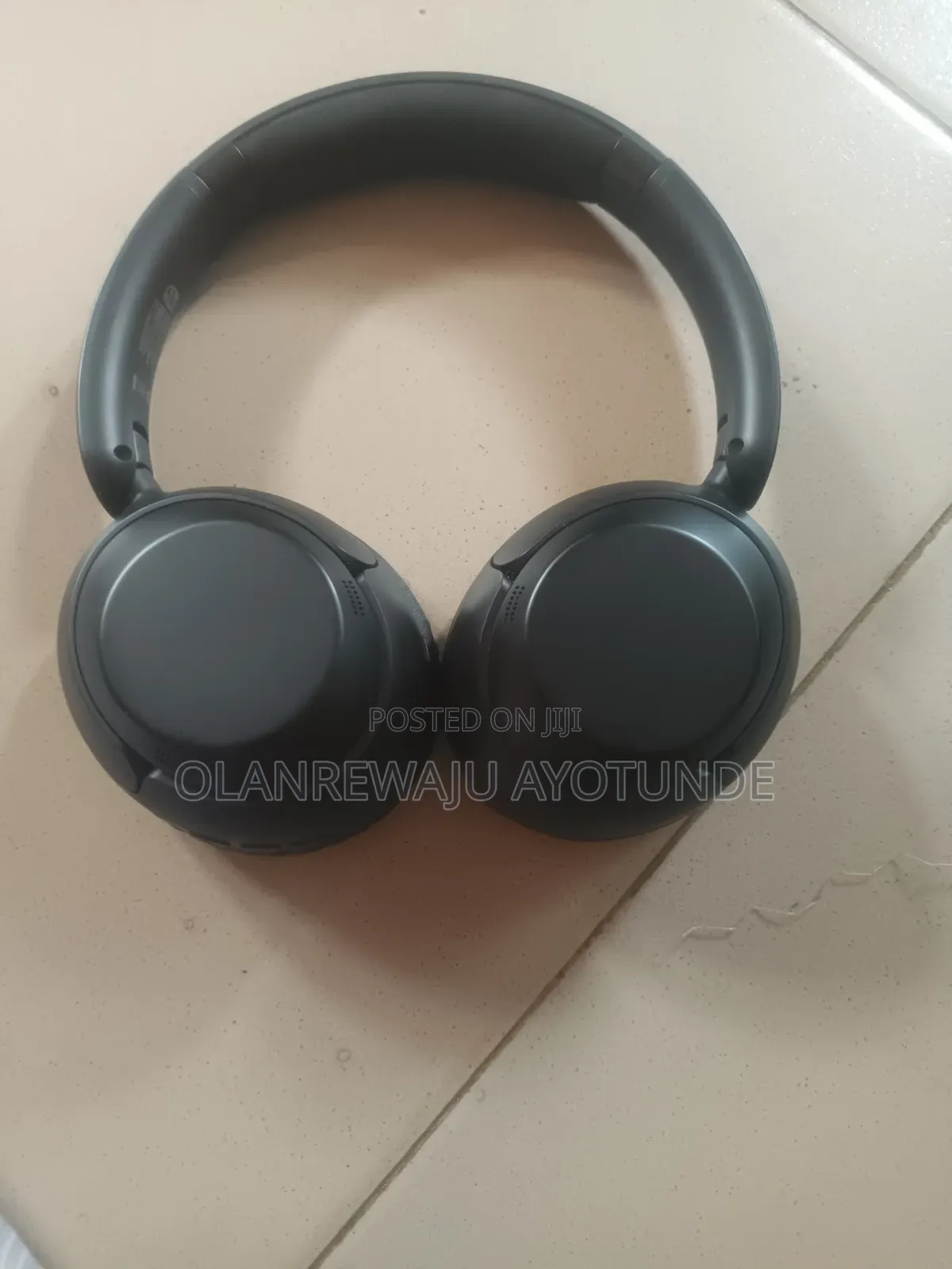 Phillips Headset.