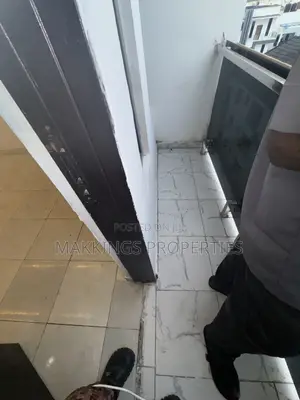 Mini Flat in Osapa london for rent