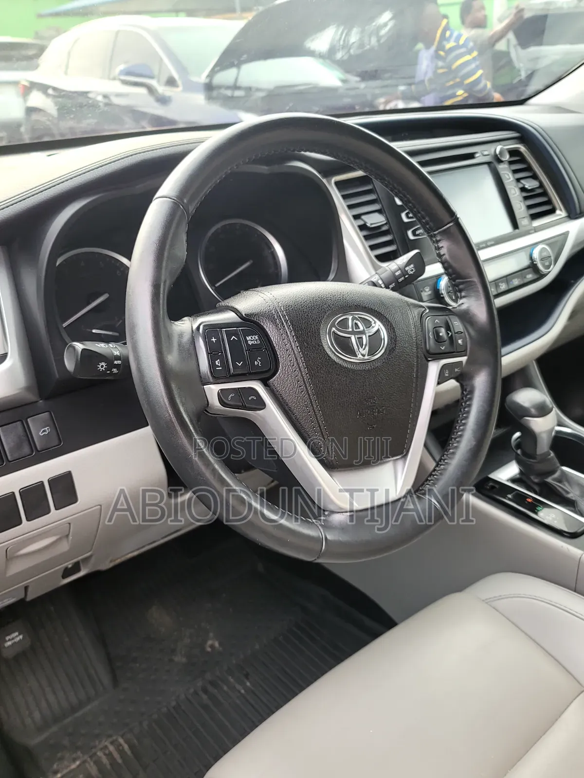 Toyota Highlander XLE 2019 Silver