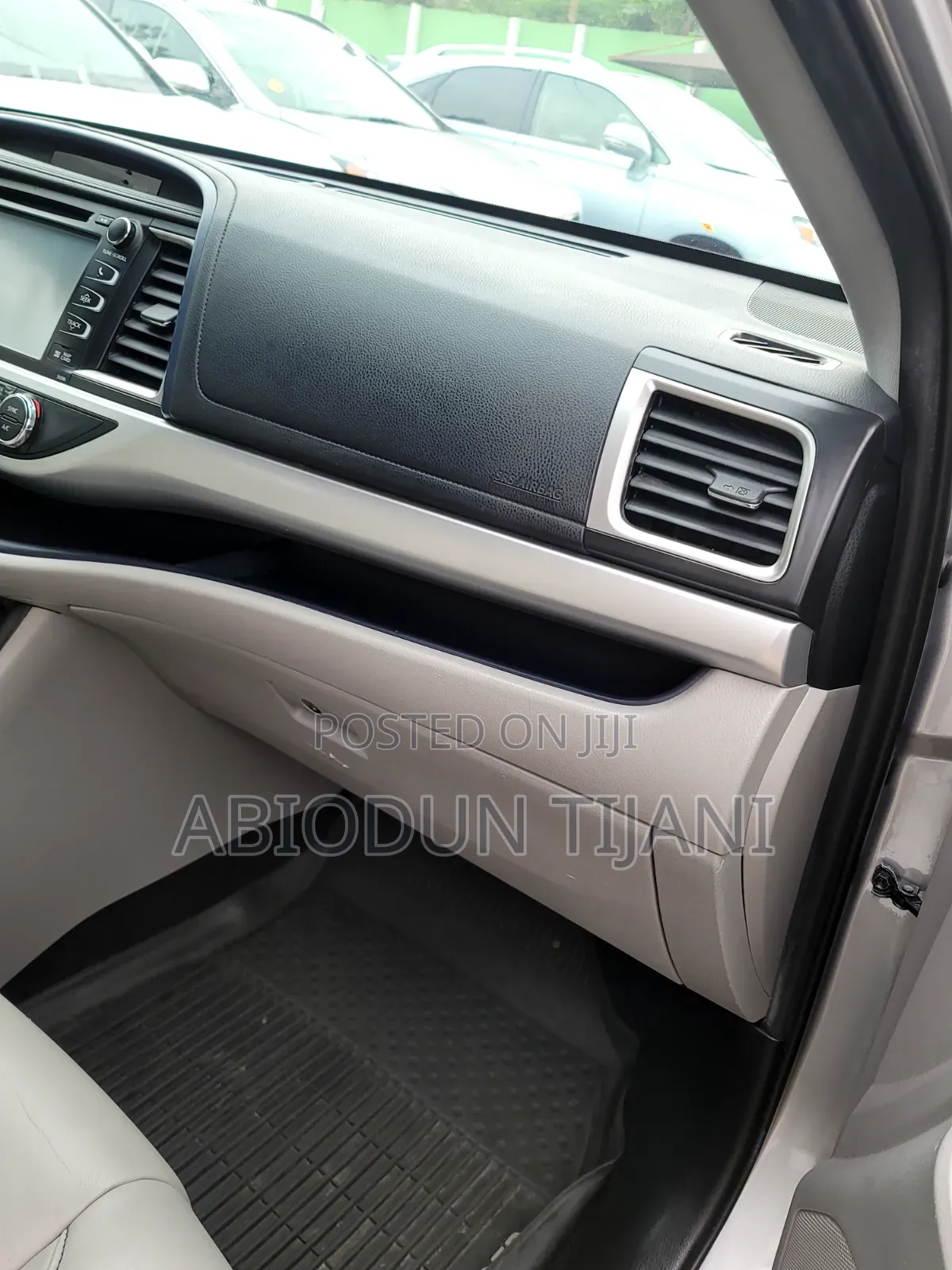 Toyota Highlander XLE 2019 Silver