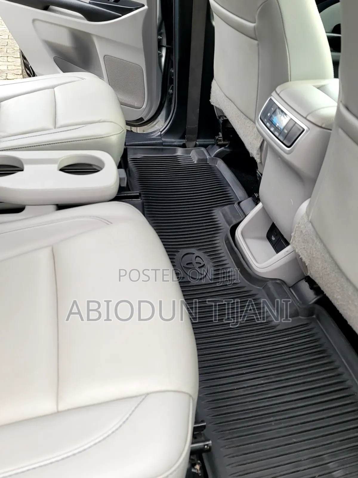 Toyota Highlander XLE 2019 Silver