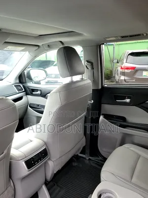 Toyota Highlander XLE 2019 Silver