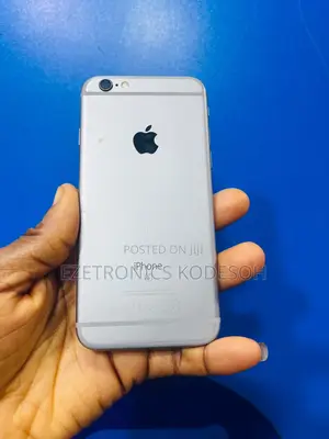 Apple iPhone 6s 32 GB Silver