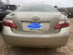 Toyota Camry LE 4dr Sedan (2.4L 4cyl 5A) 2006 Gold