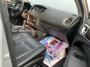 Nissan Pathfinder 2013 Silver
