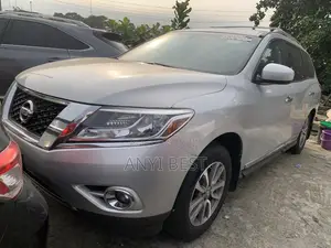 Nissan Pathfinder 2013 Silver