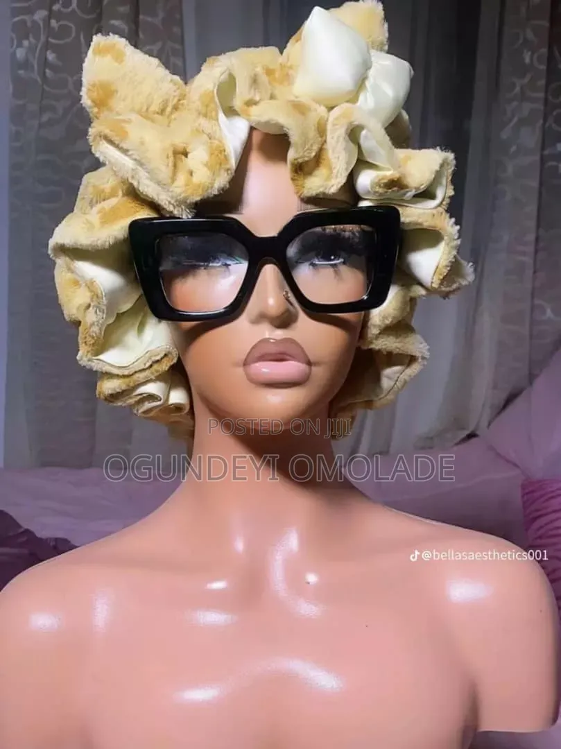 Ladies Bonnet Cap